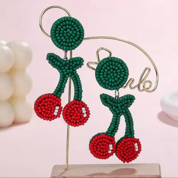 Jewelry - ⚡️FLASH SALE⚡️ Handmade Beaded Cherry Earrings 🍒
